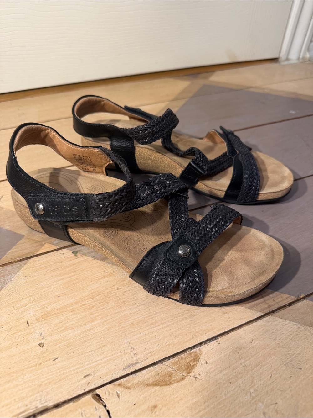 TAOS Trulie Sz 39 Black Cork Wedge Braided Sandal Leather velcro strap